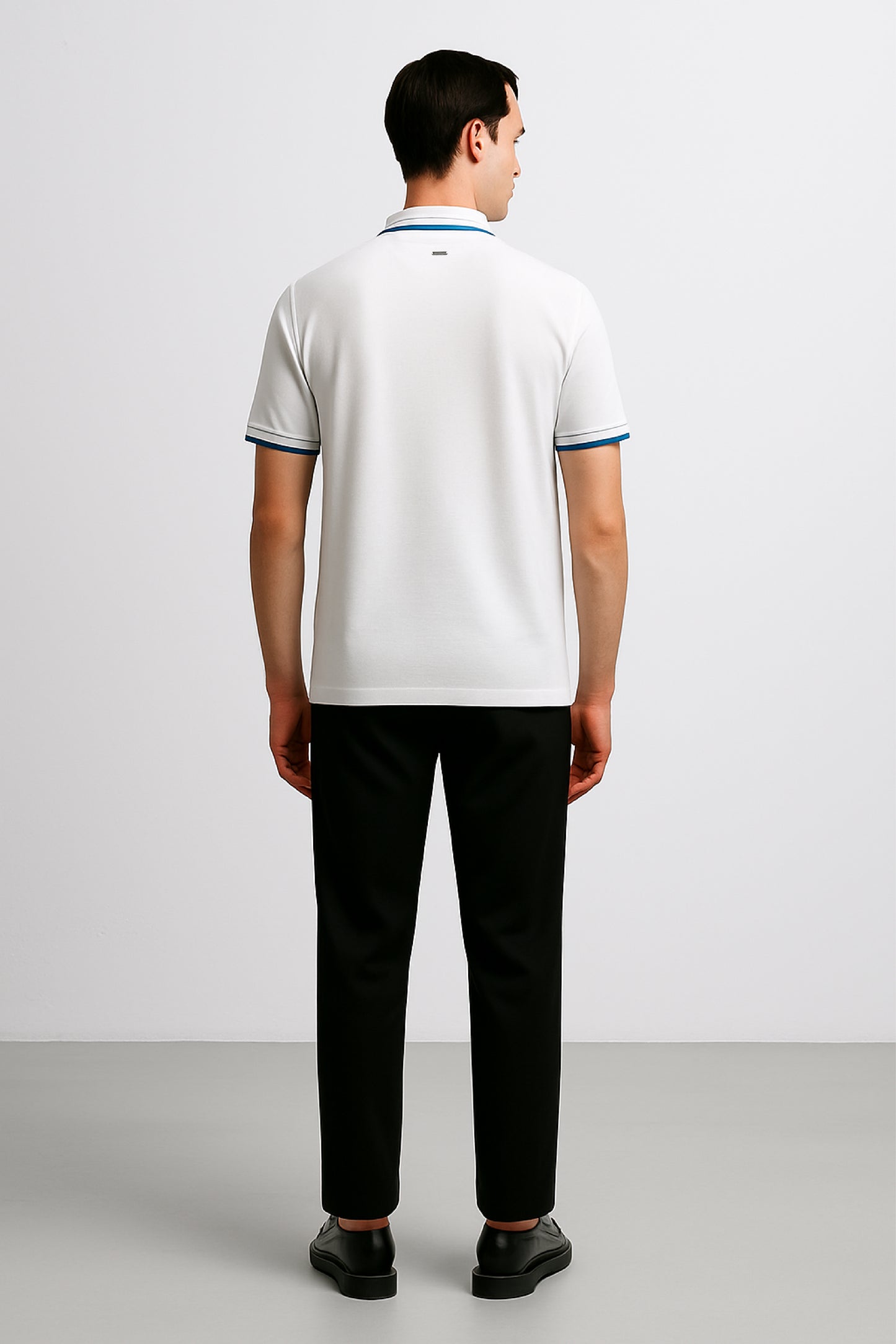 POLO WHITE-BLUE CON PLACA
