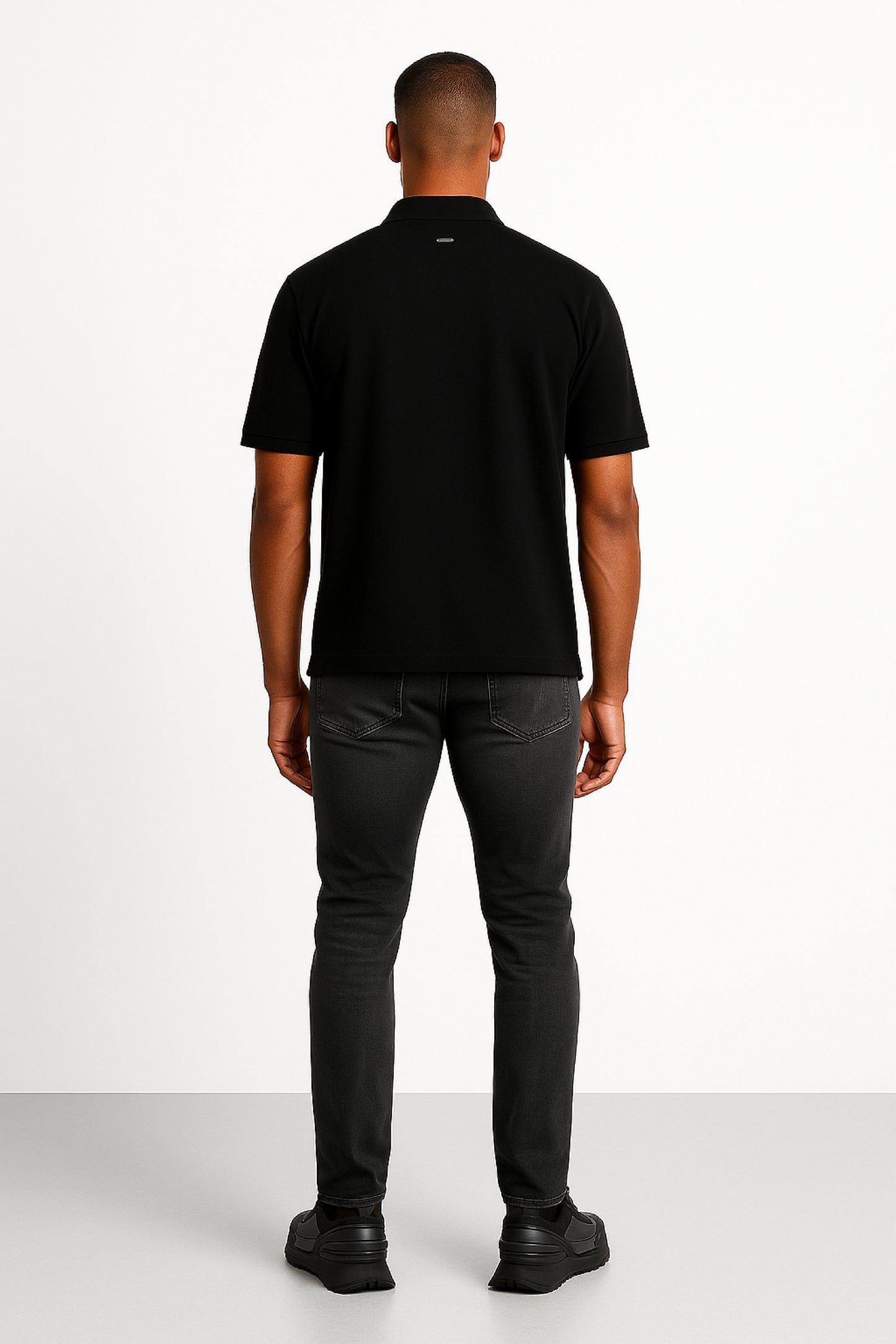 POLO BLACK CON PLACA