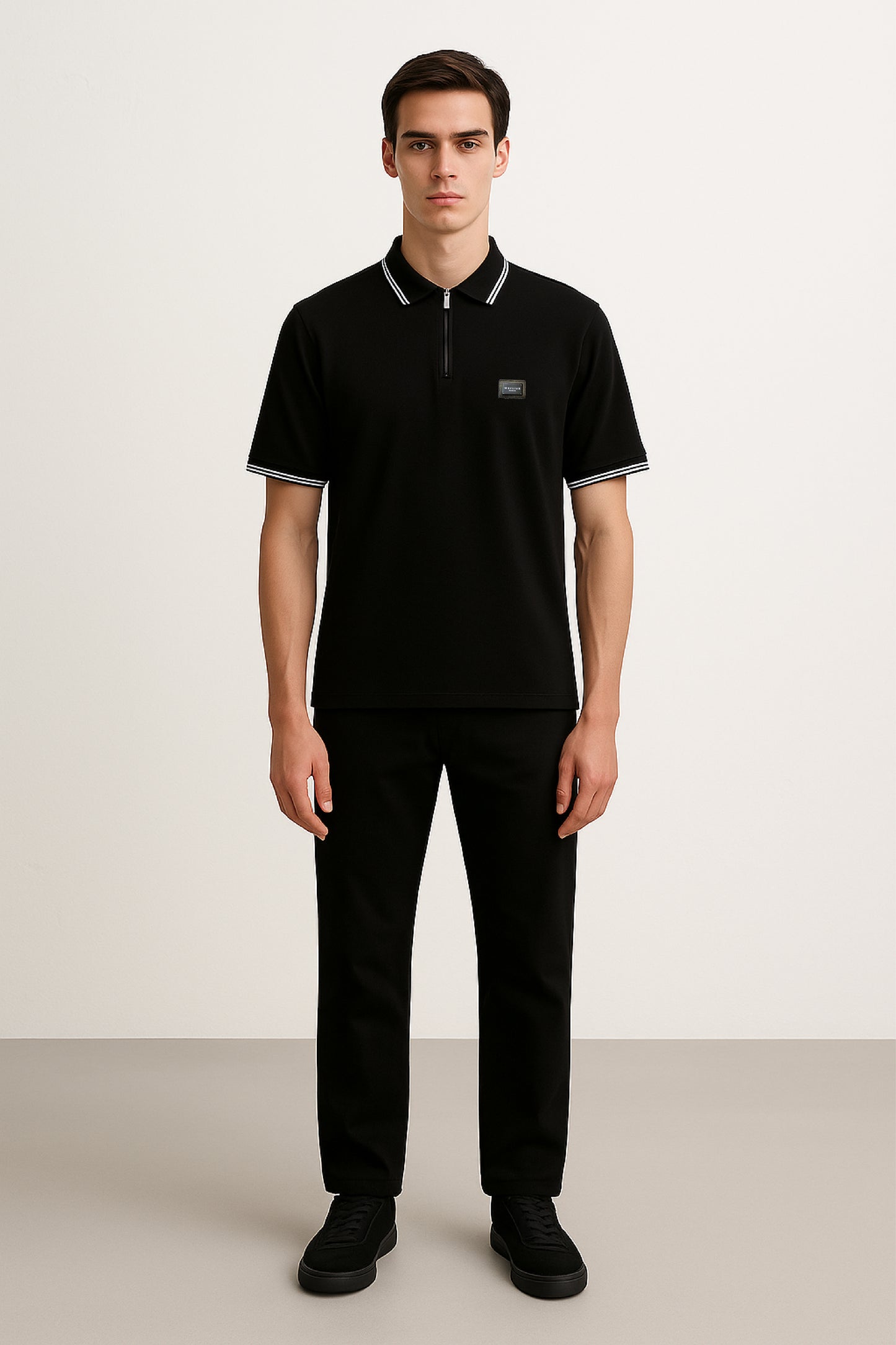 POLO BLACK CON PLACA Y CREMALLERA