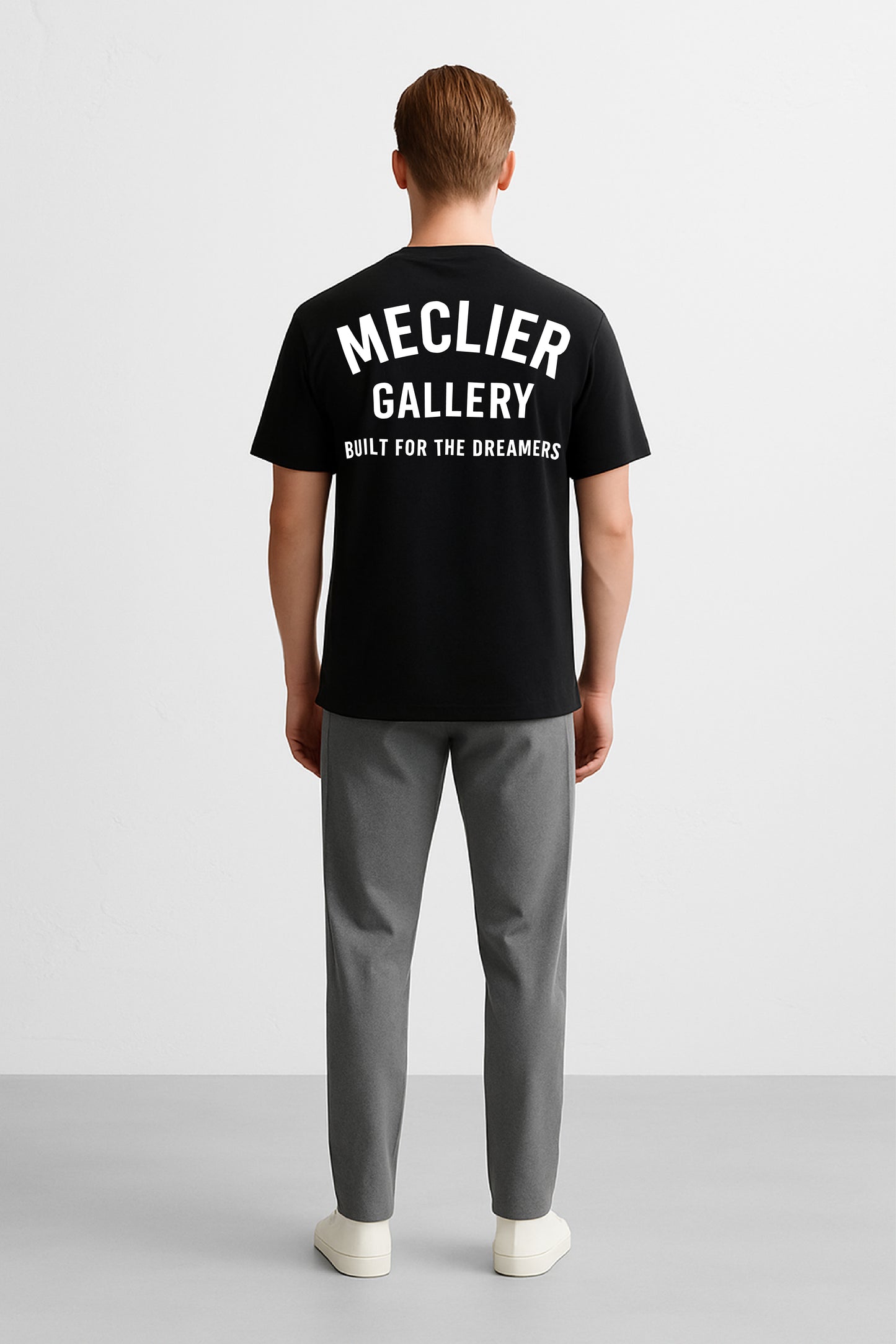 CAMISETA NEGRA BUILT FOR THE DREAMERS