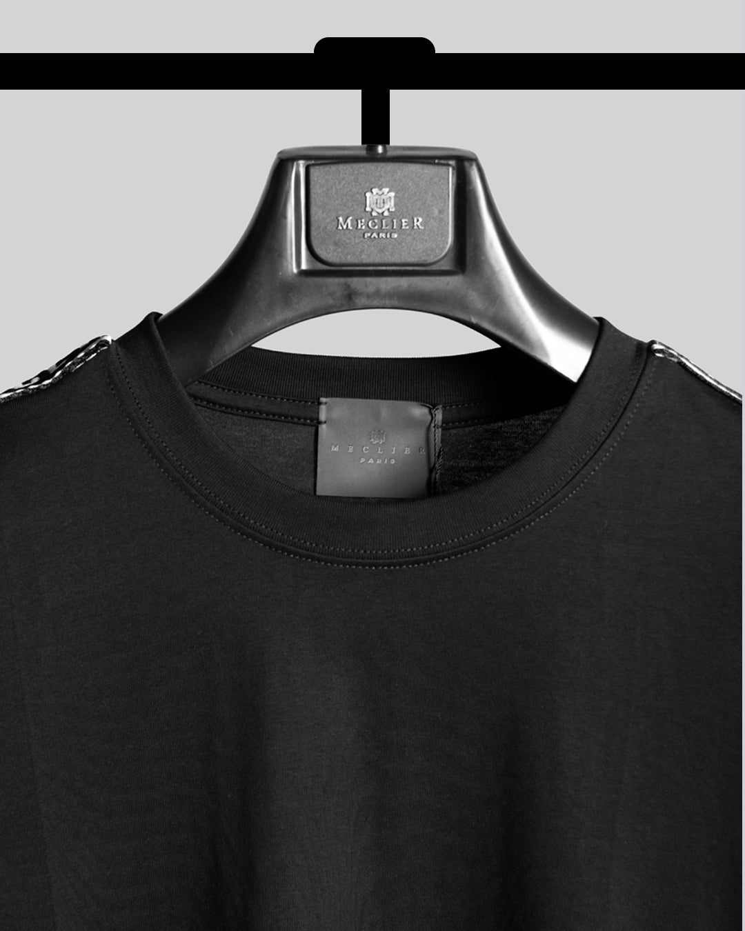 CAMISETA LUXURY LINE NEGRA