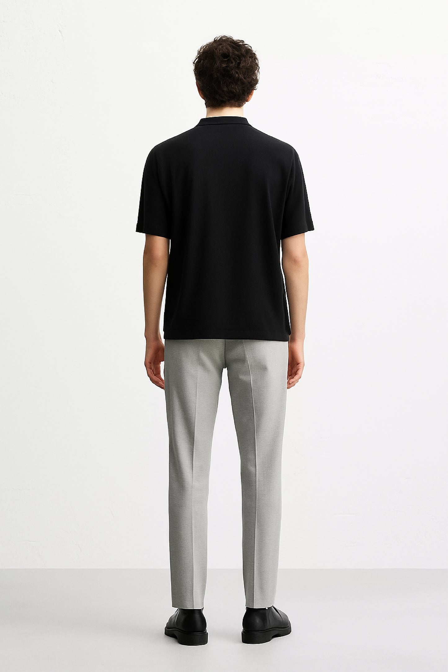 CAMISETA NEGRA MECLIER GALLERY LOGOTIPO