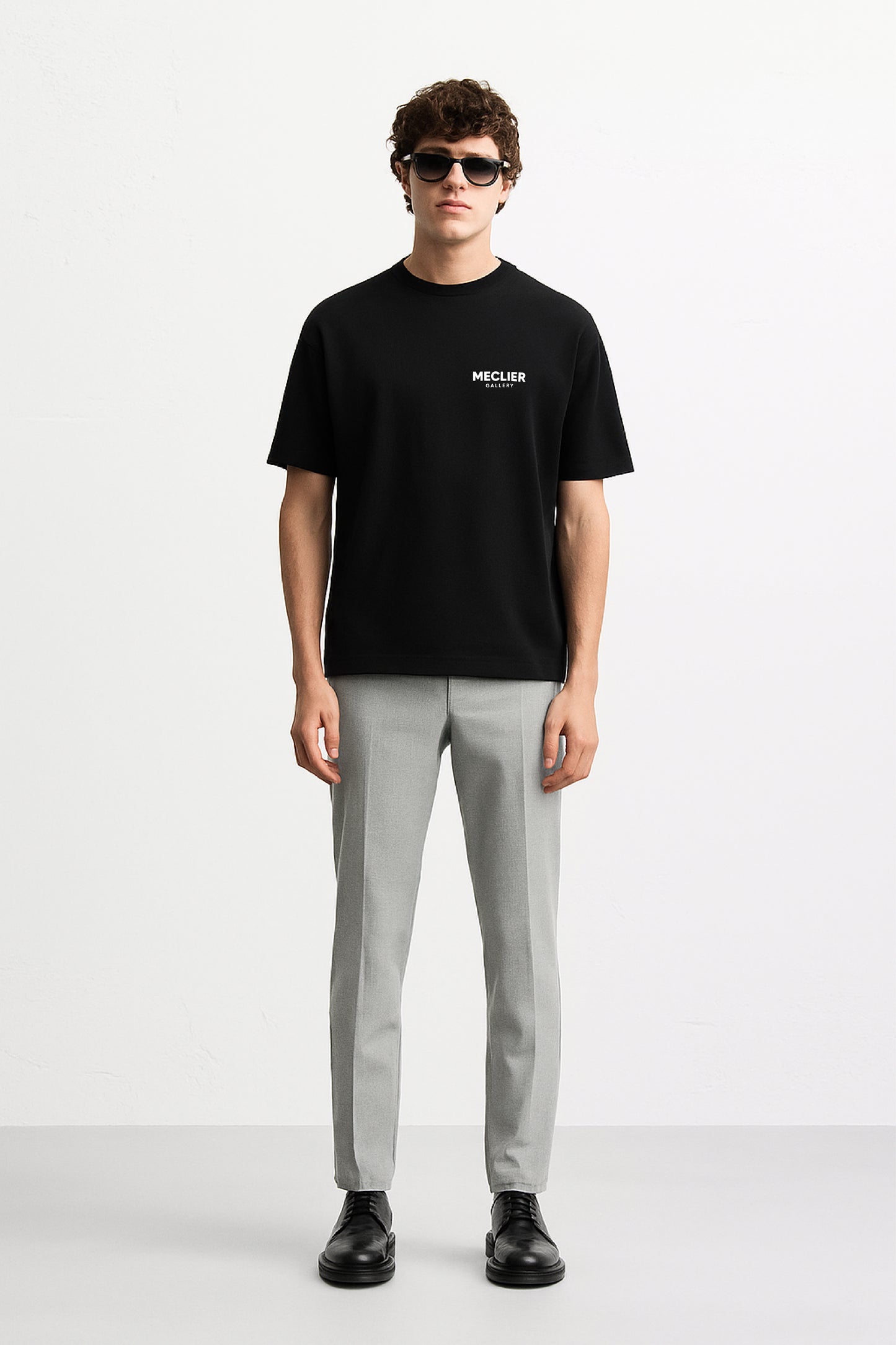 CAMISETA NEGRA MECLIER GALLERY LOGOTIPO